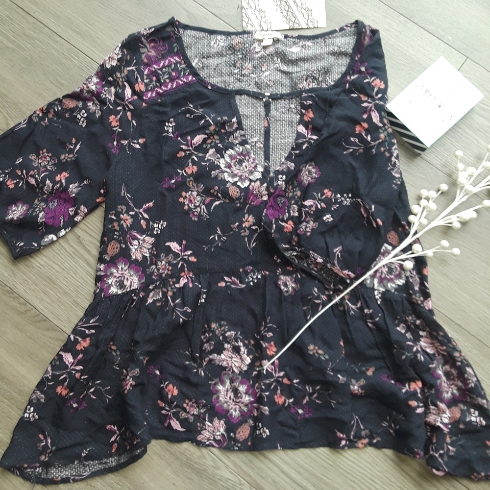 Blouse flowers